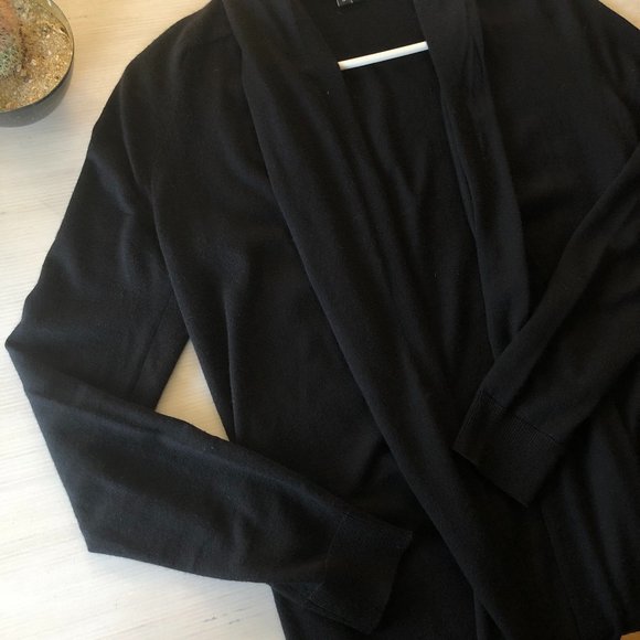 Theory lightweight black wool cardigan Petite Sm. - Picture 10 of 12